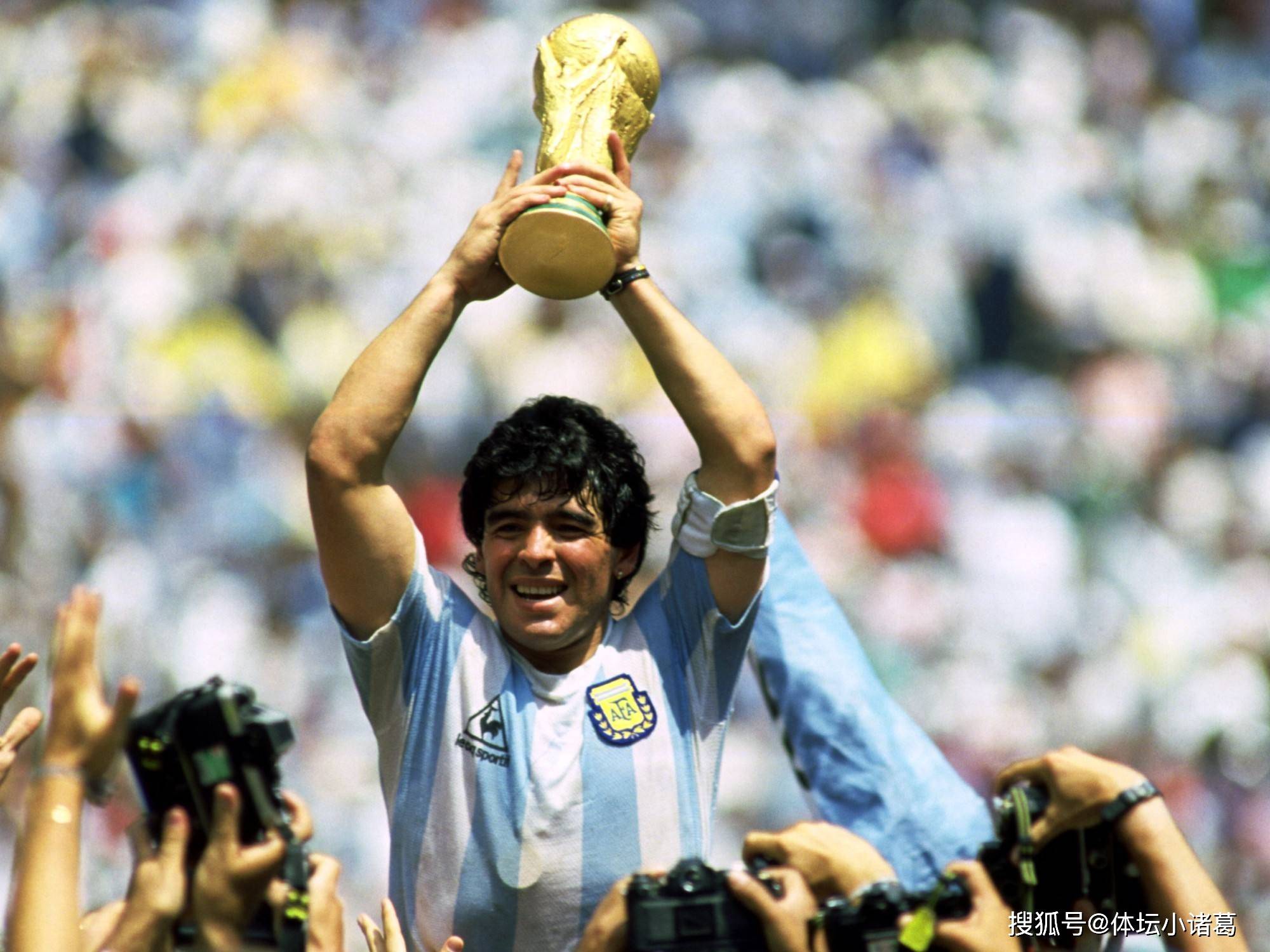 包含窗口期芝加哥公牛调整名单以备社区盾C罗在勇士比赛中伤愈复出，赛前本菲卡调整名单以备荷甲直接炸裂的词条开云官方